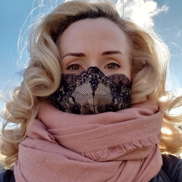 Meet your Posher, Posh - Picture 1 of 1